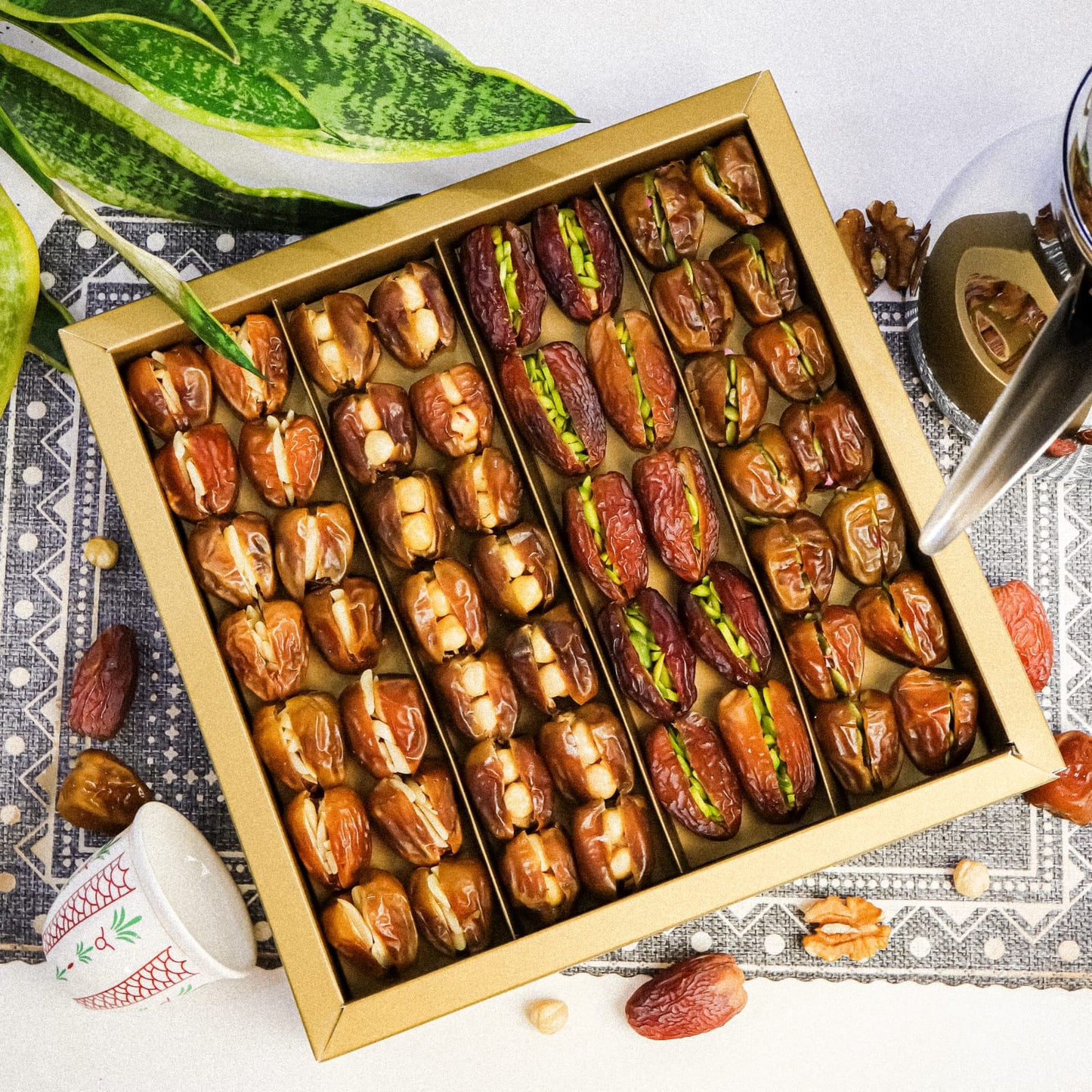 قطاف - تشكيلة التمور الفاخرة محشية بالمكسرات والزبدة | Qetaf - Selection of luxurious dates stuffed with nuts and butter