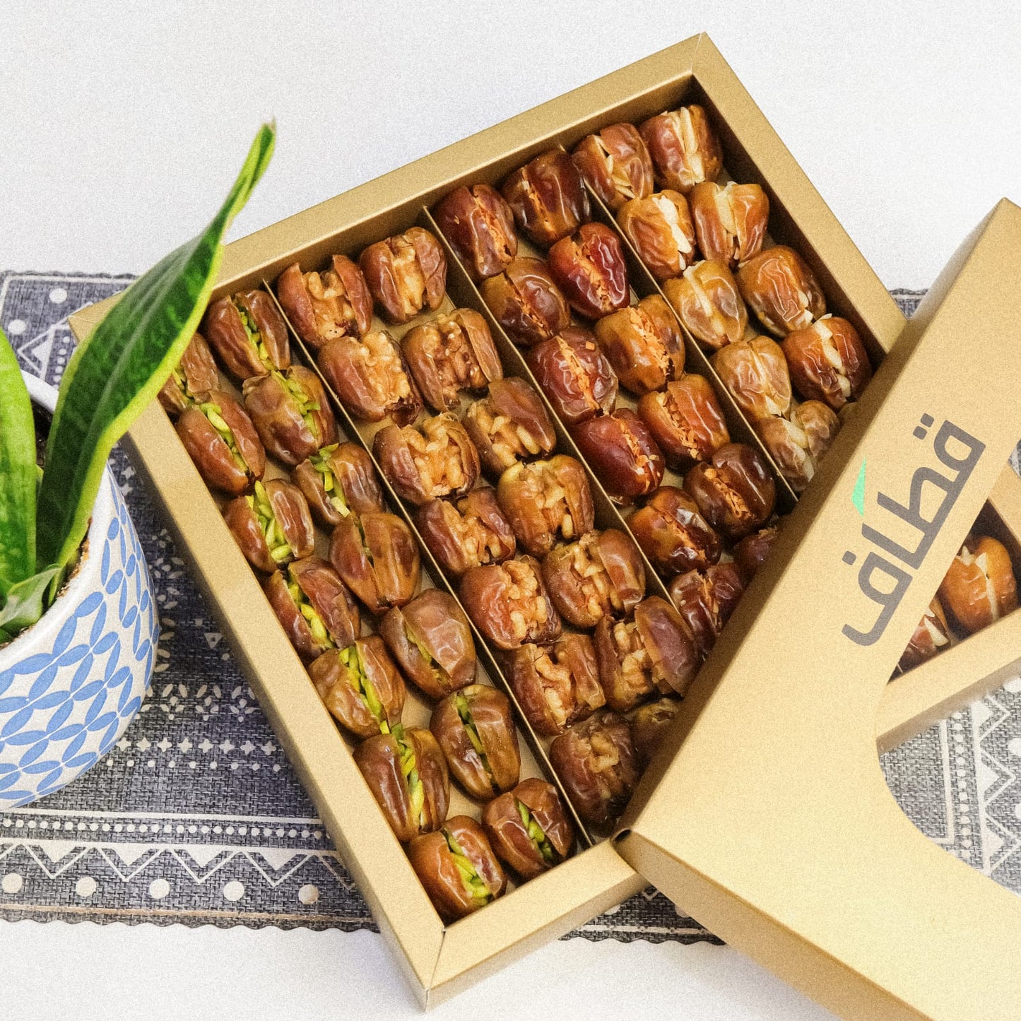 قطاف - تشكيلة التمور الفاخرة محشية بالمكسرات والزبدة | Qetaf - Selection of luxurious dates stuffed with nuts and butter