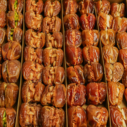 قطاف - تشكيلة التمور الفاخرة محشية بالمكسرات والزبدة | Qetaf - Selection of luxurious dates stuffed with nuts and butter