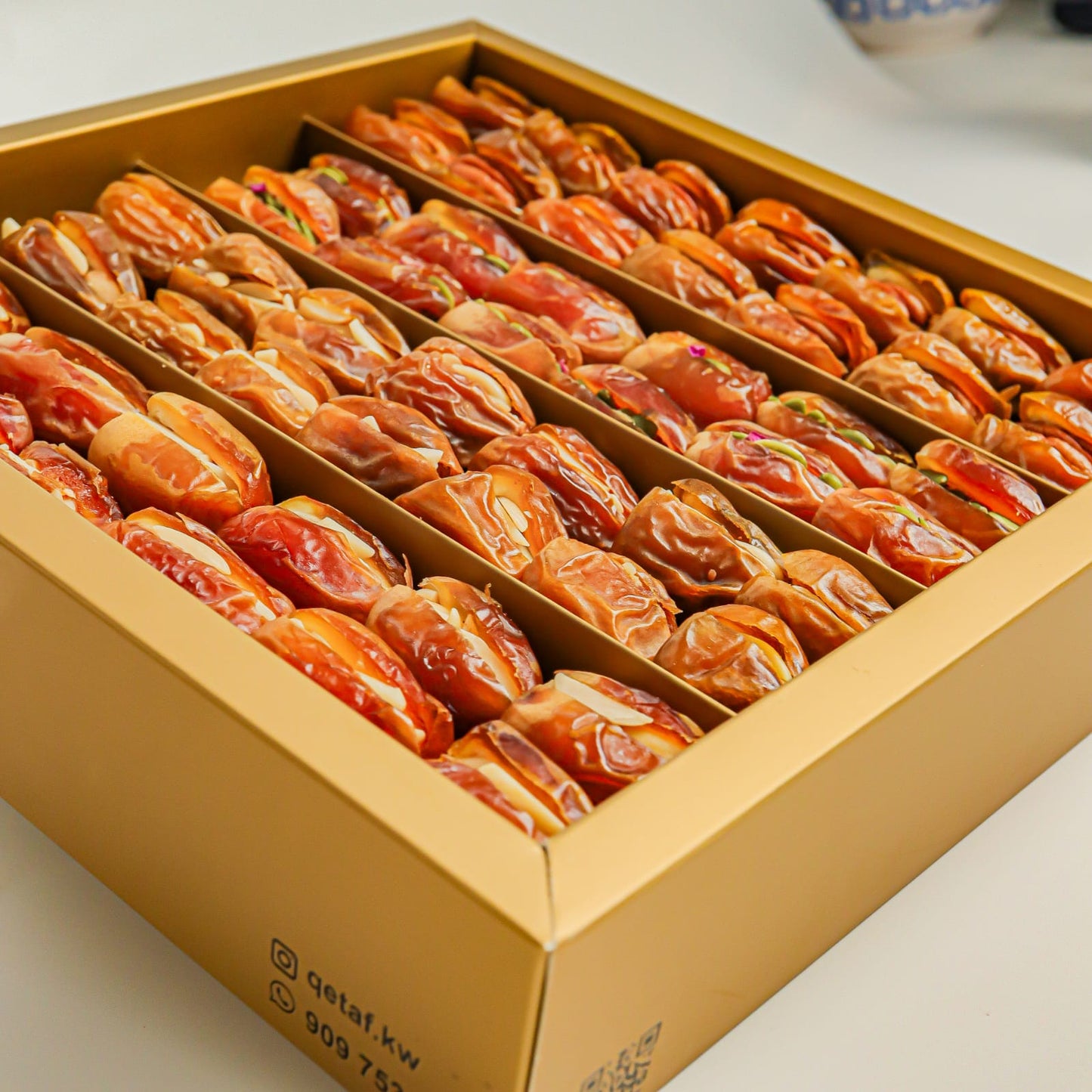 قطاف - تشكيلة التمور الفاخرة محشية بالمكسرات والزبدة | Qetaf - Selection of luxurious dates stuffed with nuts and butter